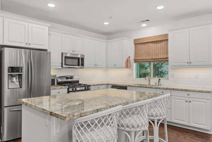 15_11985158_185680_185680-EI-115