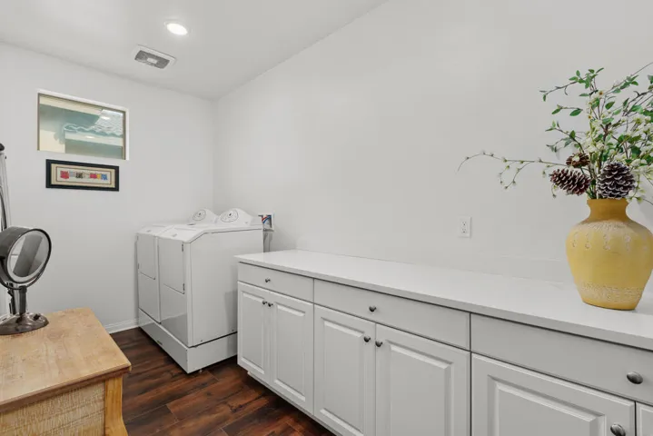 24_11985167_185680_185680-EI-124