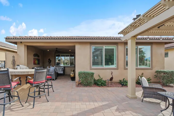 41_11985184_185680_185680-EI-141