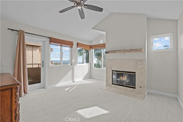 Den or optional 4th bedroom w/ ocean view patio