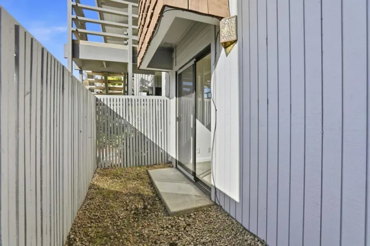166 Kern Street 18, Salinas, California 93905