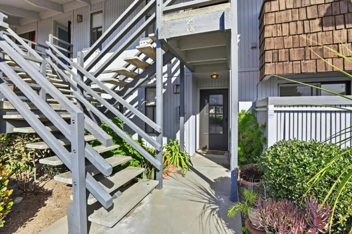 166 Kern Street 18, Salinas, California 93905