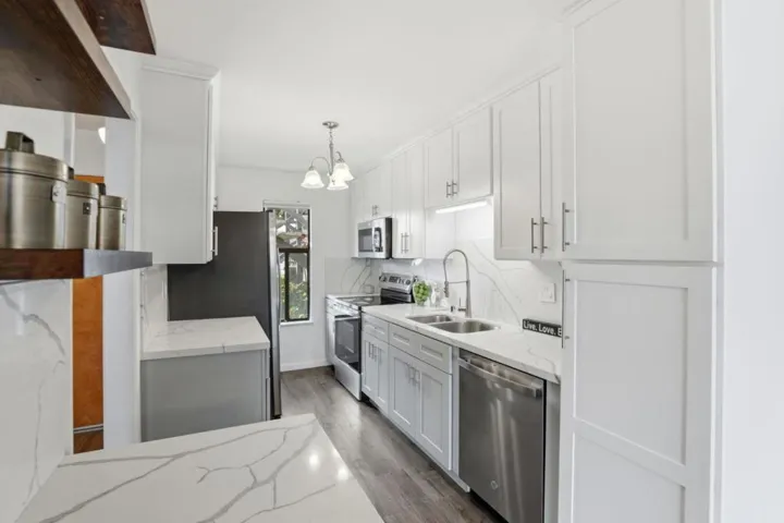 166 Kern Street 18, Salinas, California 93905