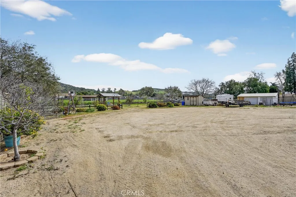 2327 Temescal Avenue, Norco, California 92860 home-pic-3