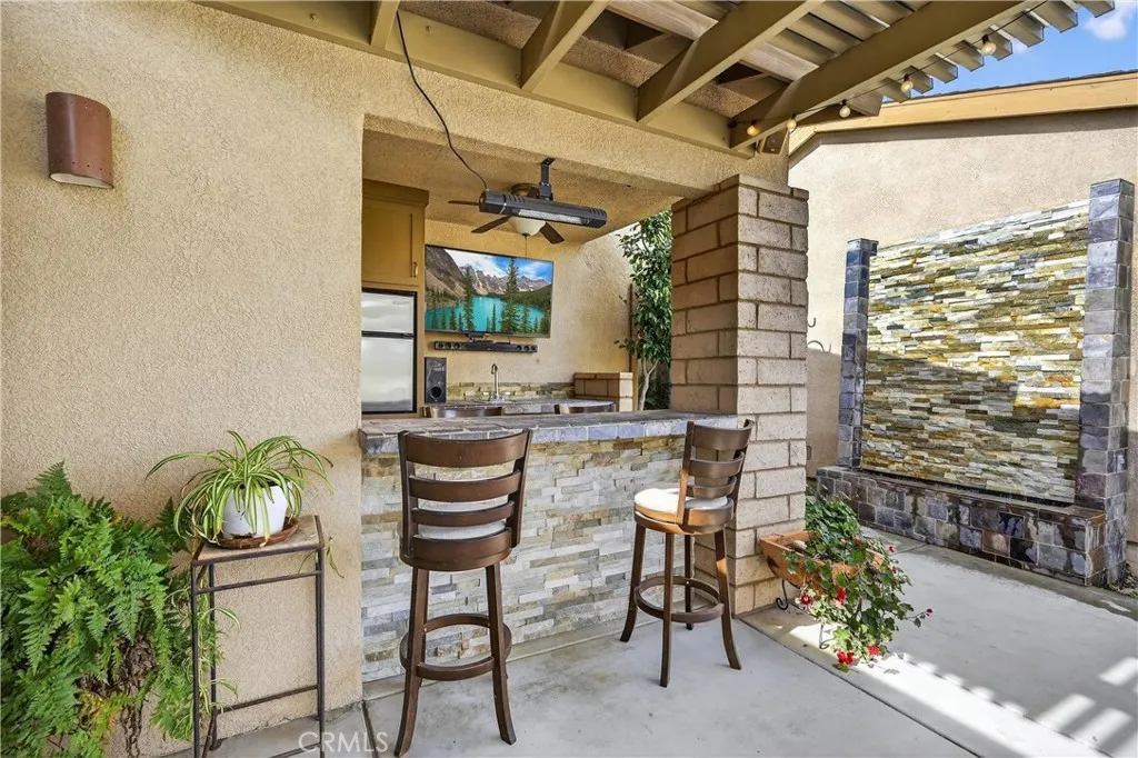 2327 Temescal Avenue, Norco, California 92860 home-pic-2