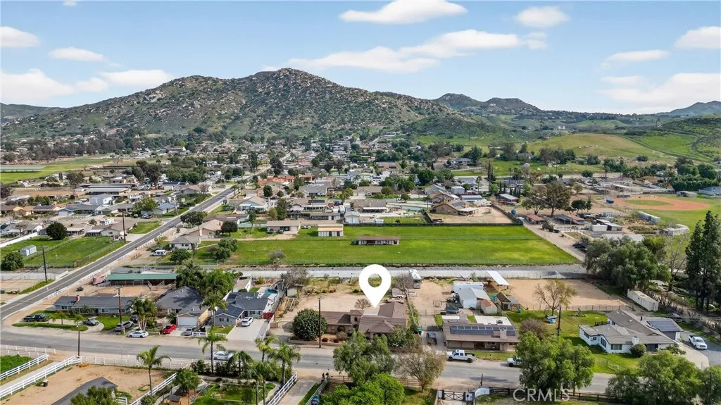 2327 Temescal Avenue, Norco, California 92860 home-pic-14