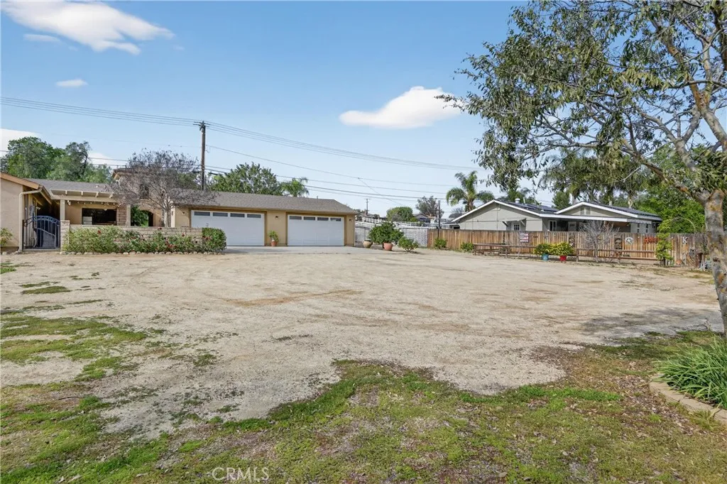 2327 Temescal Avenue, Norco, California 92860 home-pic-6