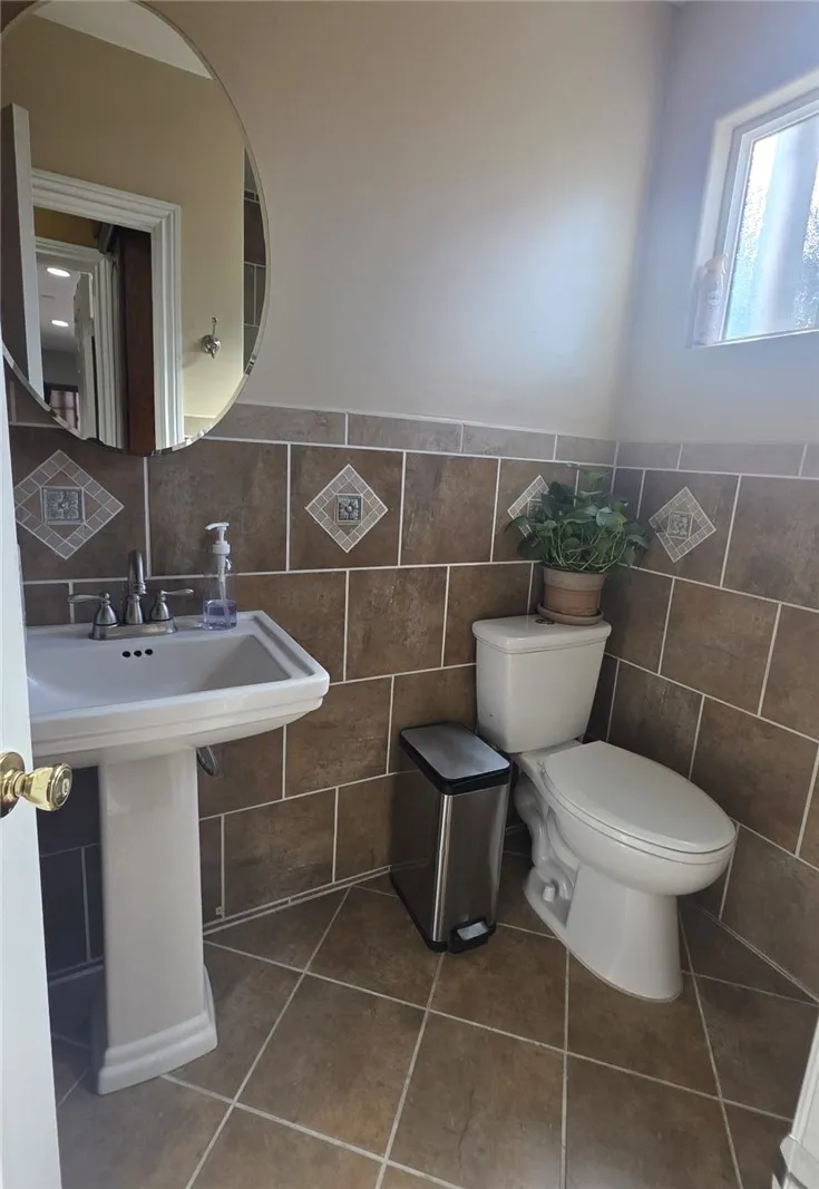 20709 Alburtis, Lakewood, California 90715 home-pic-12