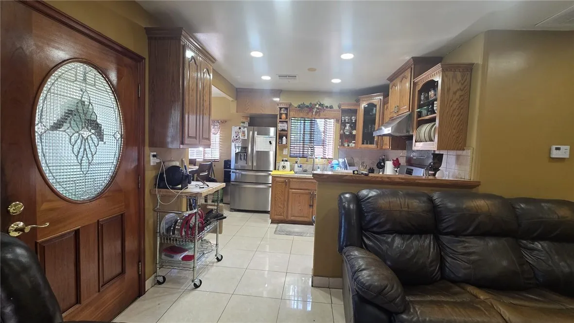 20709 Alburtis, Lakewood, California 90715 home-pic-8
