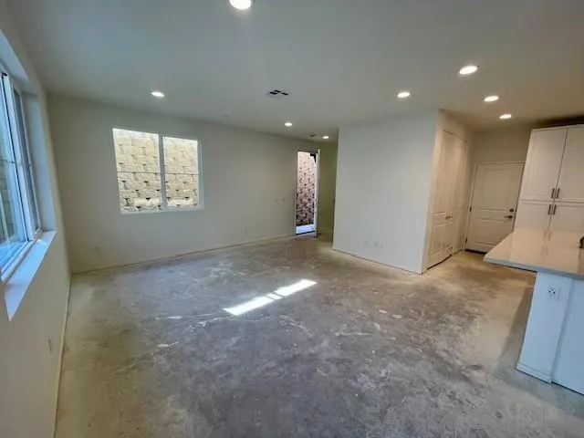 7821 Cypress Drive, Santee, California 92071 home-pic-21