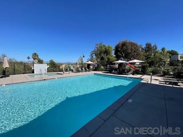 7821 Cypress Drive, Santee, California 92071 home-pic-17
