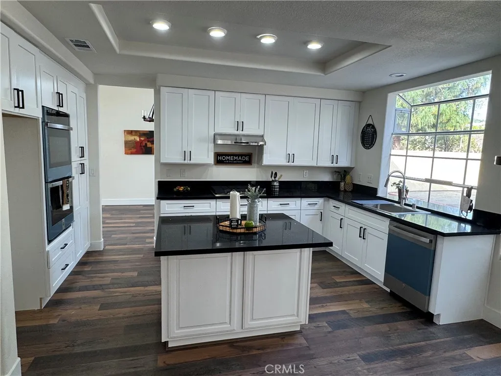 39198 Calistoga, Murrieta, California 92563 home-pic-12