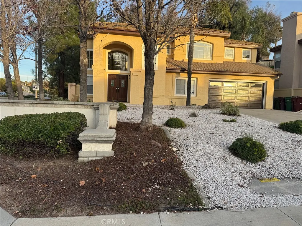 39198 Calistoga, Murrieta, California 92563 home-pic-2