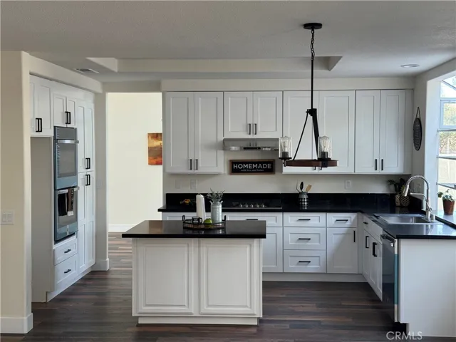 39198 Calistoga, Murrieta, California 92563