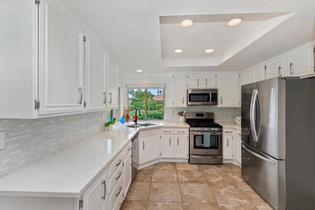 44509 Sorrento Court, Palm Desert, California 92260 home-pic-15