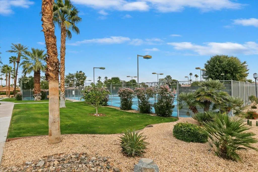 44509 Sorrento Court, Palm Desert, California 92260 home-pic-42