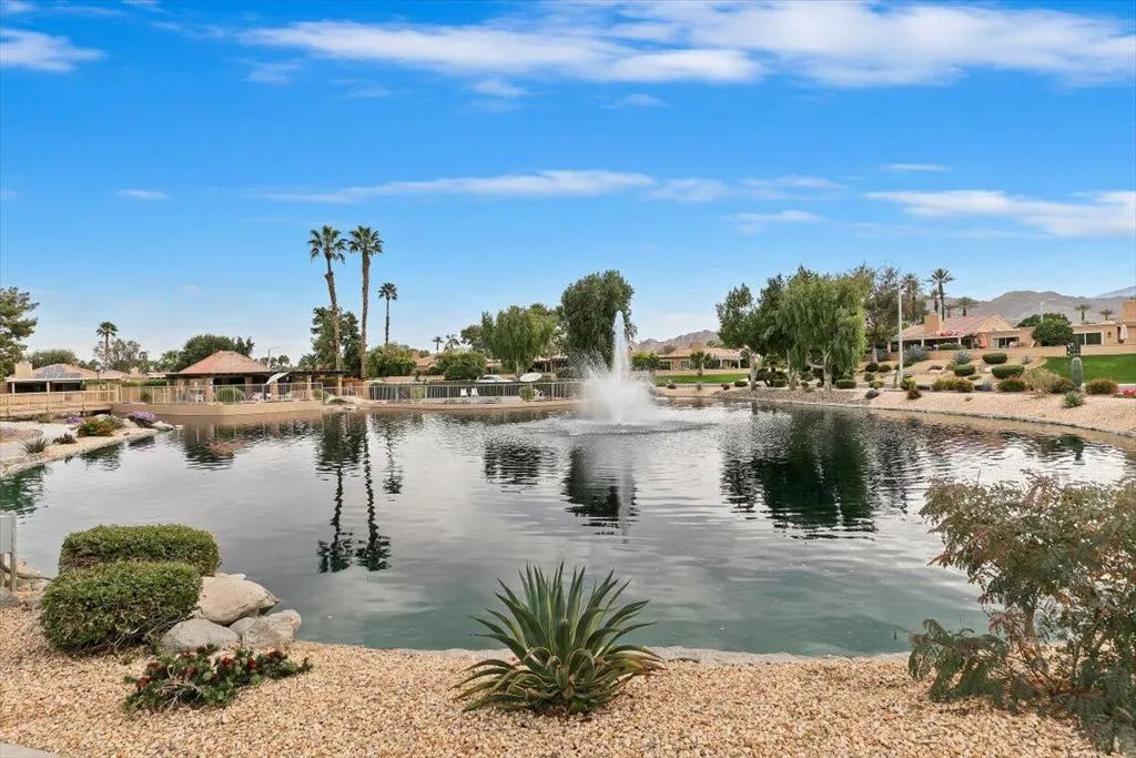 44509 Sorrento Court, Palm Desert, California 92260 home-pic-40