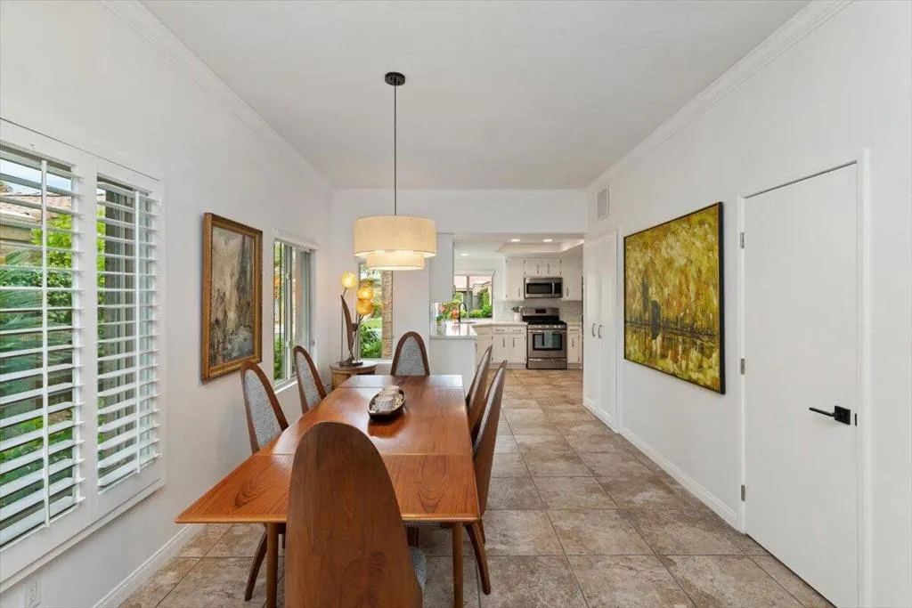 44509 Sorrento Court, Palm Desert, California 92260 home-pic-10