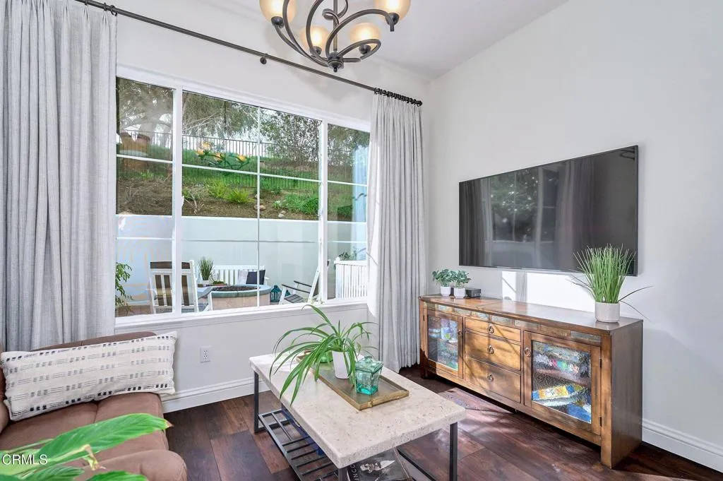 914 Corte Augusta, Camarillo, California 93010 home-pic-26