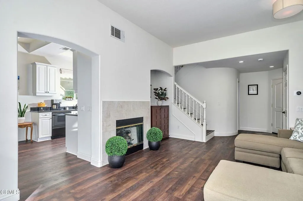 914 Corte Augusta, Camarillo, California 93010 home-pic-18