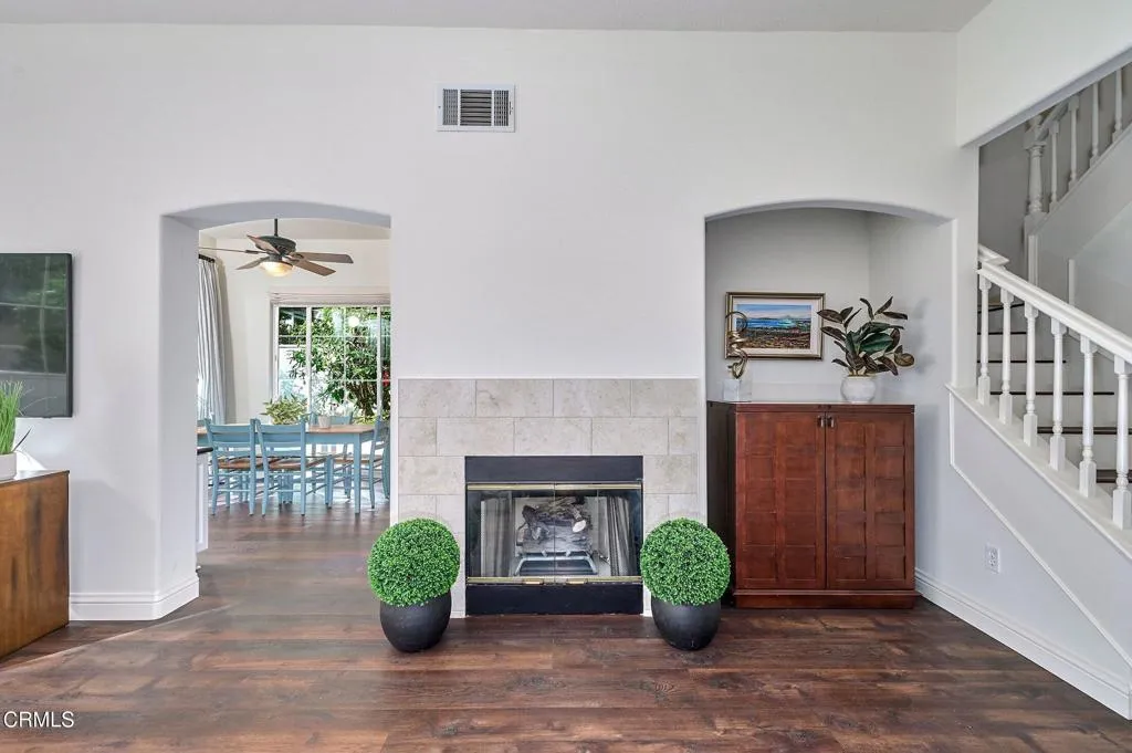 914 Corte Augusta, Camarillo, California 93010 home-pic-16
