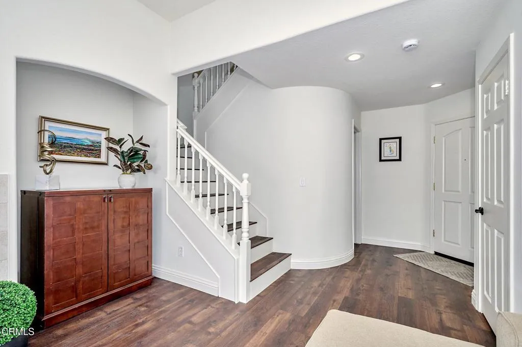 914 Corte Augusta, Camarillo, California 93010 home-pic-17