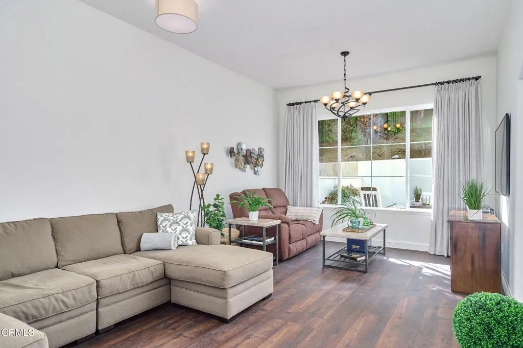 914 Corte Augusta, Camarillo, California 93010 home-pic-15