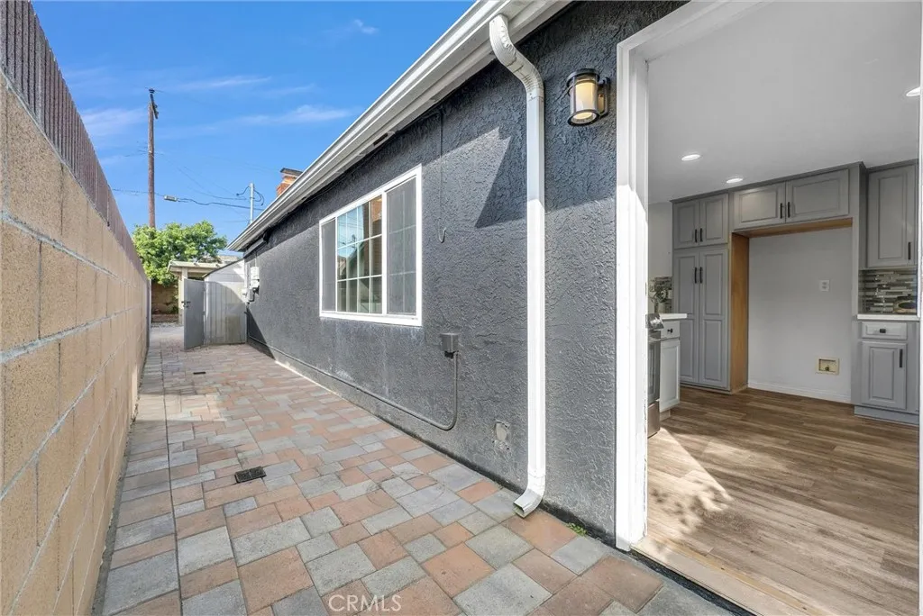 1879 E Cyrene, Carson, California 90746 home-pic-43