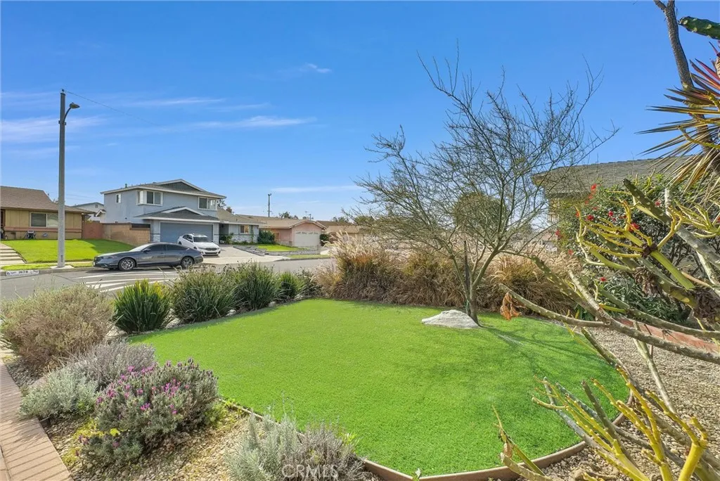 1879 E Cyrene, Carson, California 90746 home-pic-3