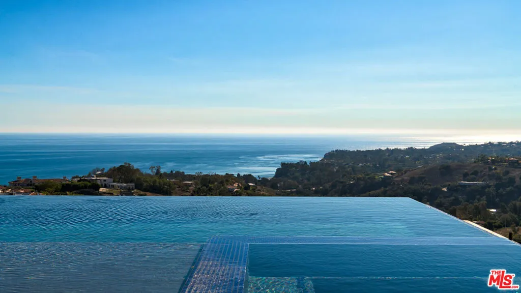 6093 Murphy Way, Malibu, California 90265 home-pic-24