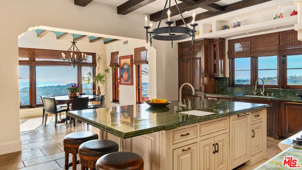6093 Murphy Way, Malibu, California 90265 home-pic-16