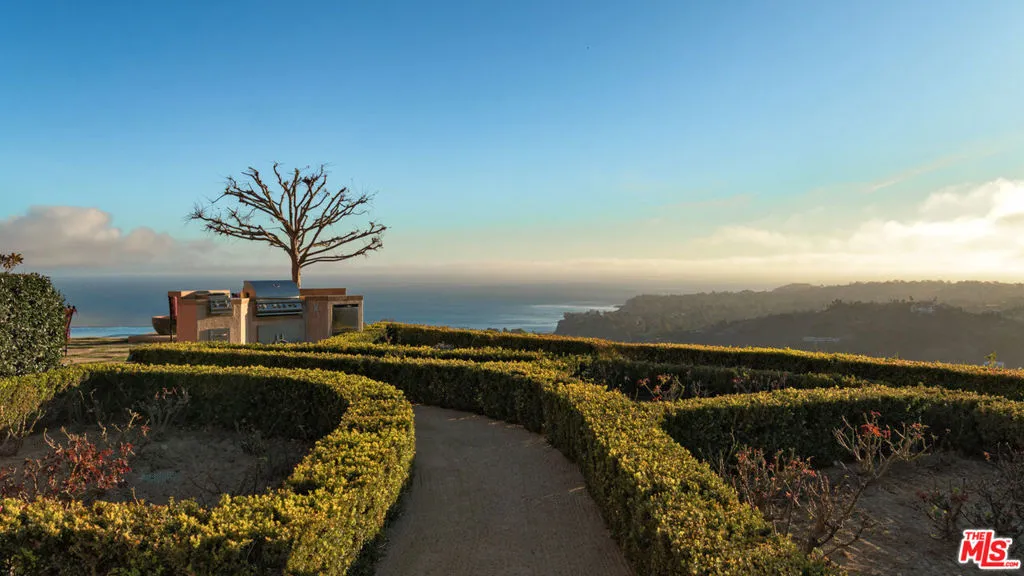 6093 Murphy Way, Malibu, California 90265 home-pic-27