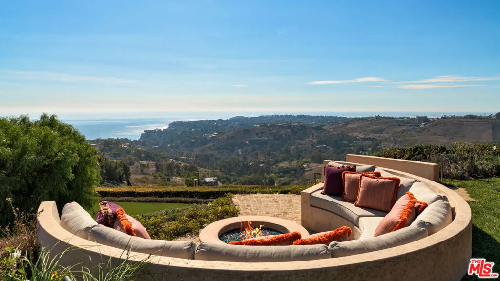 6093 Murphy Way, Malibu, California 90265 home-pic-31