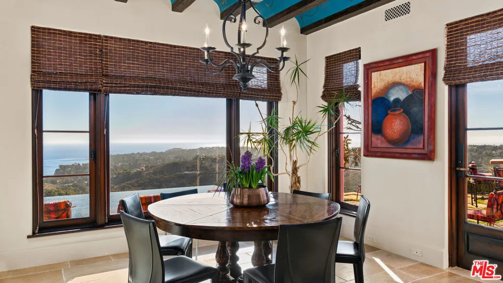 6093 Murphy Way, Malibu, California 90265 home-pic-19