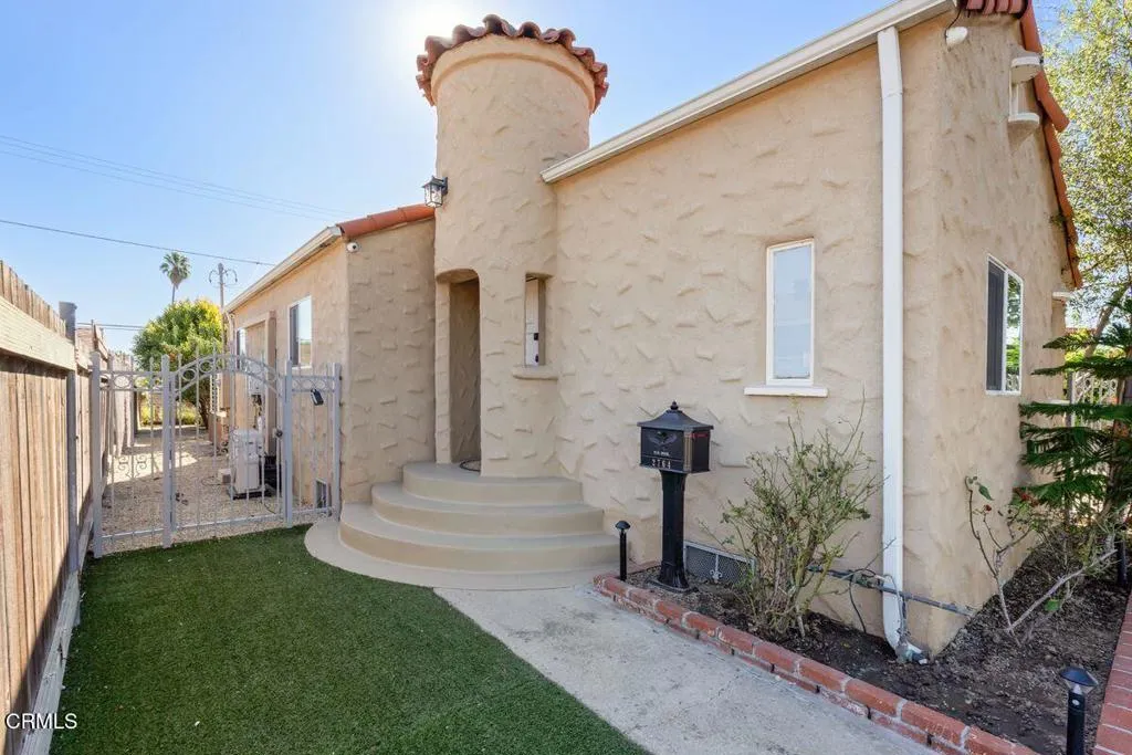 2764 Petit Street, Camarillo, California 93012 home-pic-33
