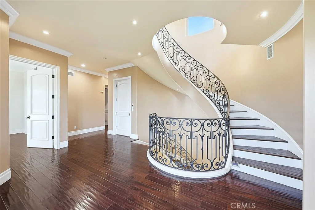 4430 Rosebank, La Canada Flintridge, California 91011 home-pic-9