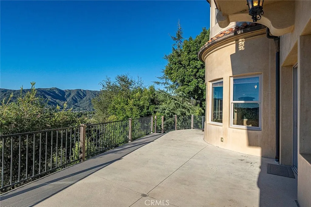 4430 Rosebank, La Canada Flintridge, California 91011 home-pic-38