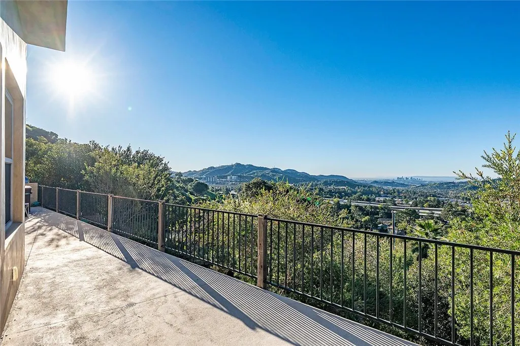 4430 Rosebank, La Canada Flintridge, California 91011 home-pic-6