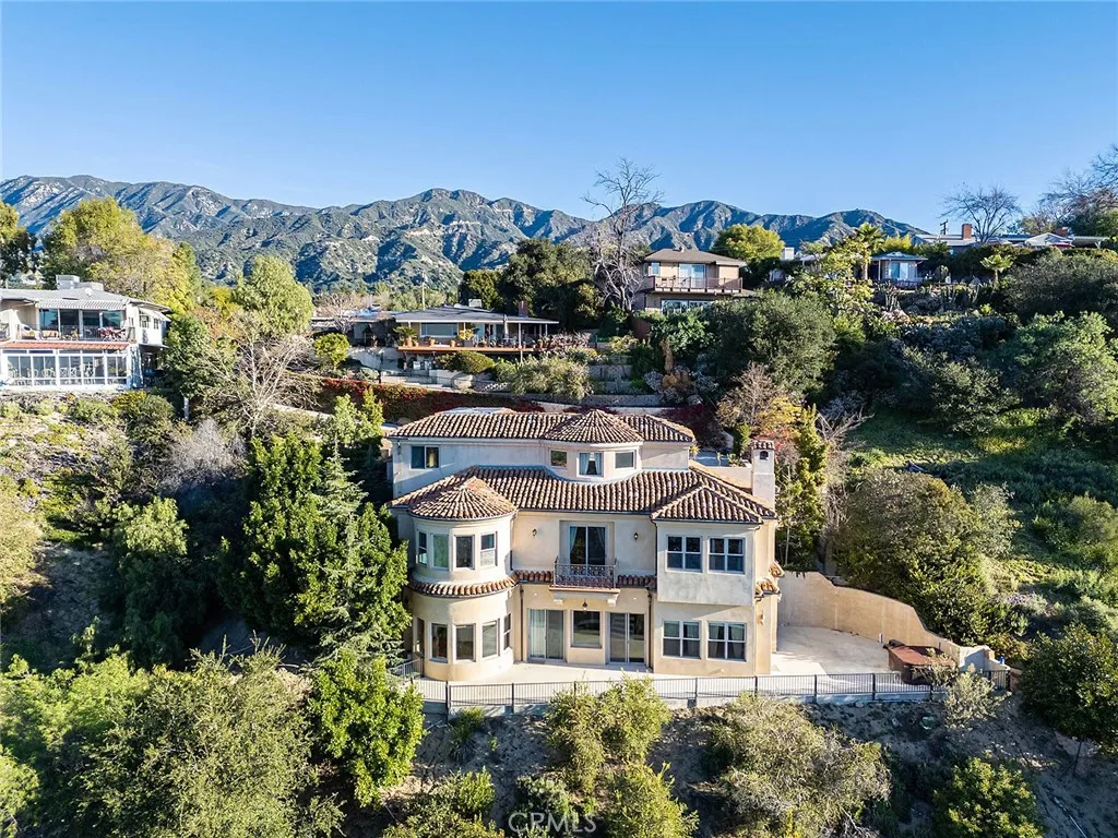 4430 Rosebank, La Canada Flintridge, California 91011 home-pic-1
