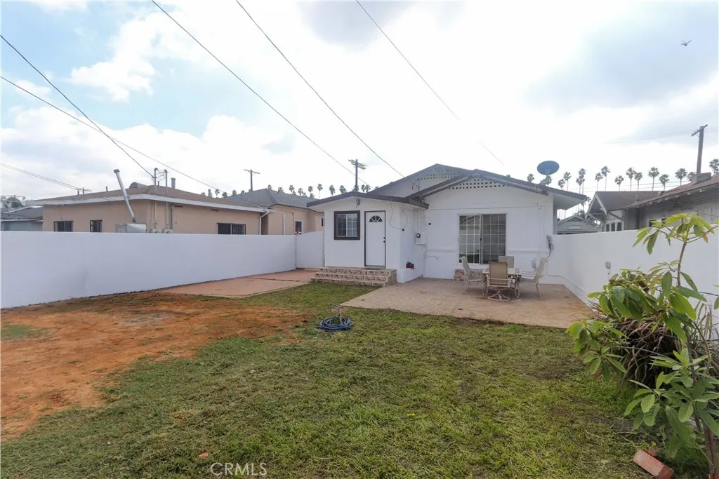 1111 W 54th, Los Angeles, California 90037 home-pic-21