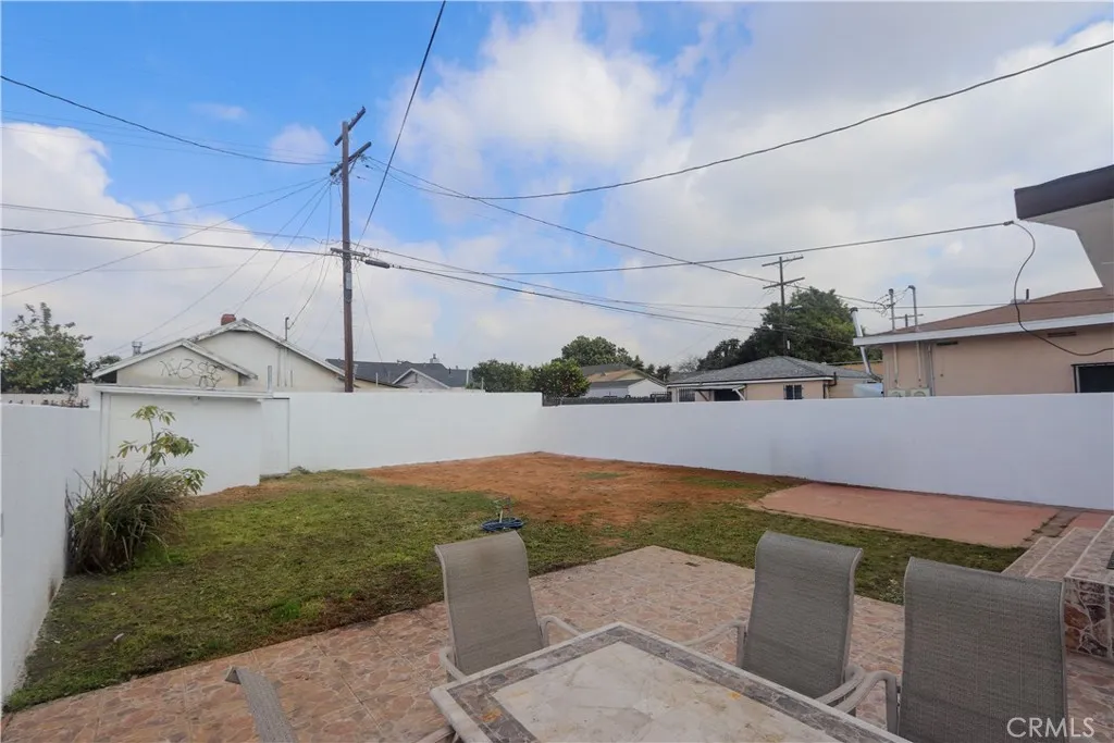 1111 W 54th, Los Angeles, California 90037 home-pic-16