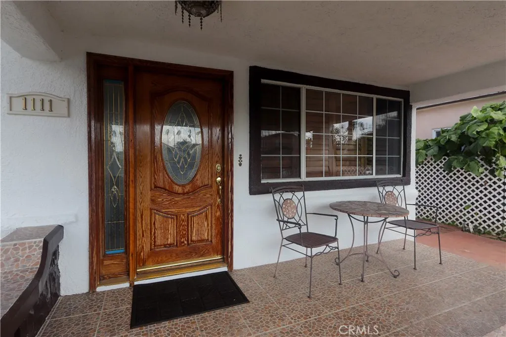 1111 W 54th, Los Angeles, California 90037 home-pic-3