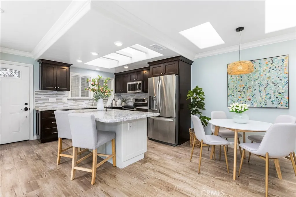2046 Via Mariposa E Unit P, Laguna Woods, California 92637 home-pic-4