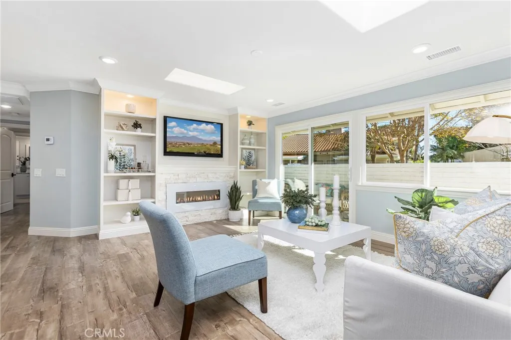2046 Via Mariposa E Unit P, Laguna Woods, California 92637 home-pic-3