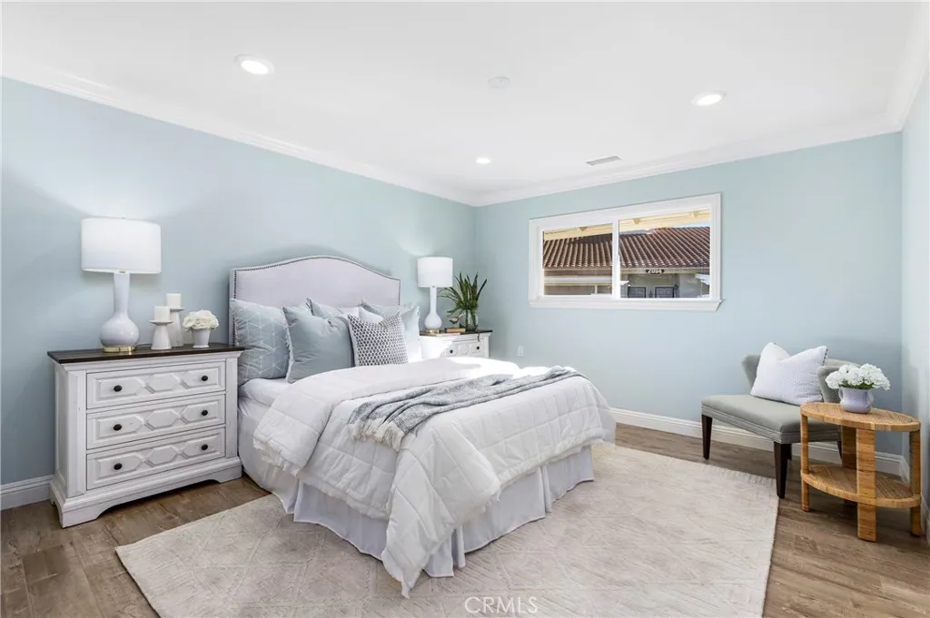 2046 Via Mariposa E Unit P, Laguna Woods, California 92637 home-pic-11