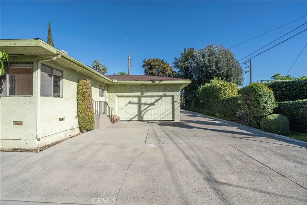 569 N Barranca Avenue, Glendora, California 91741 home-pic-45