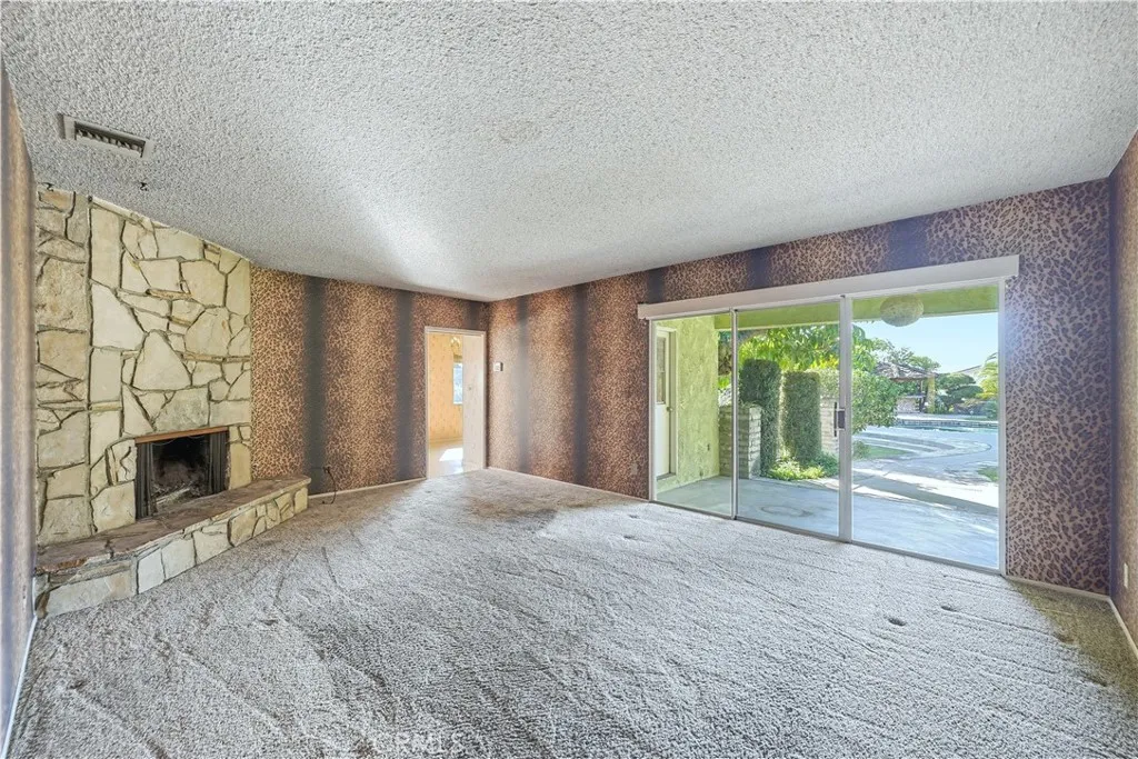 569 N Barranca Avenue, Glendora, California 91741 home-pic-4