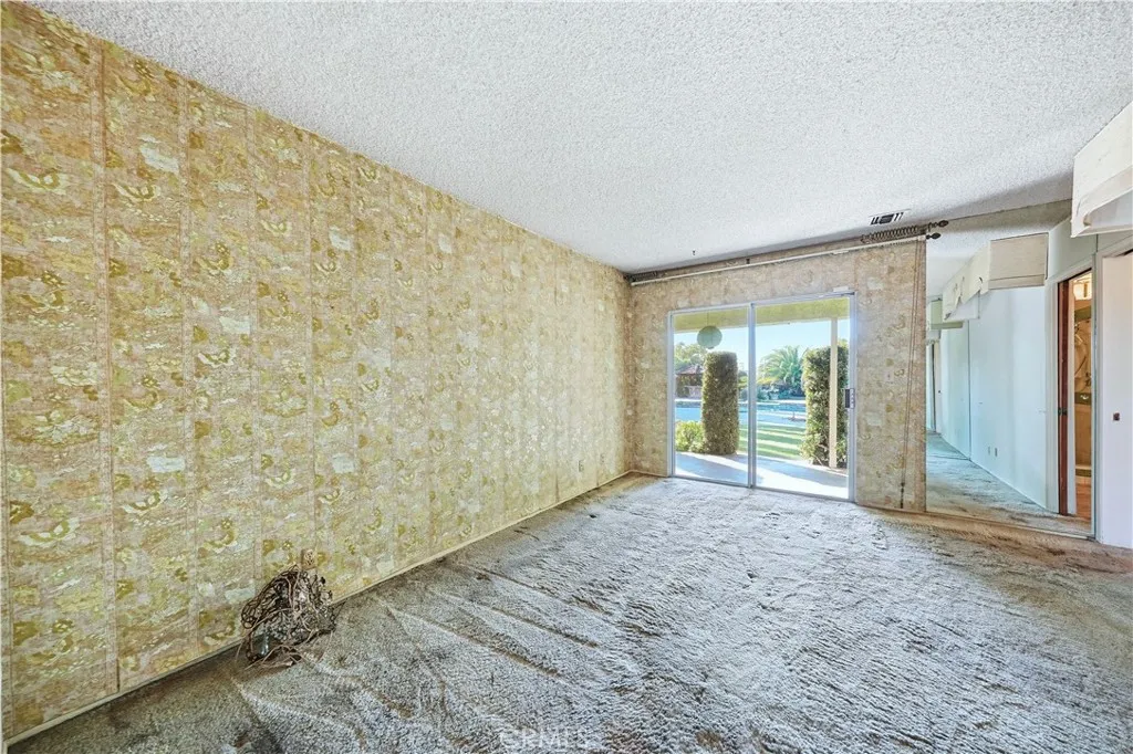 569 N Barranca Avenue, Glendora, California 91741 home-pic-15