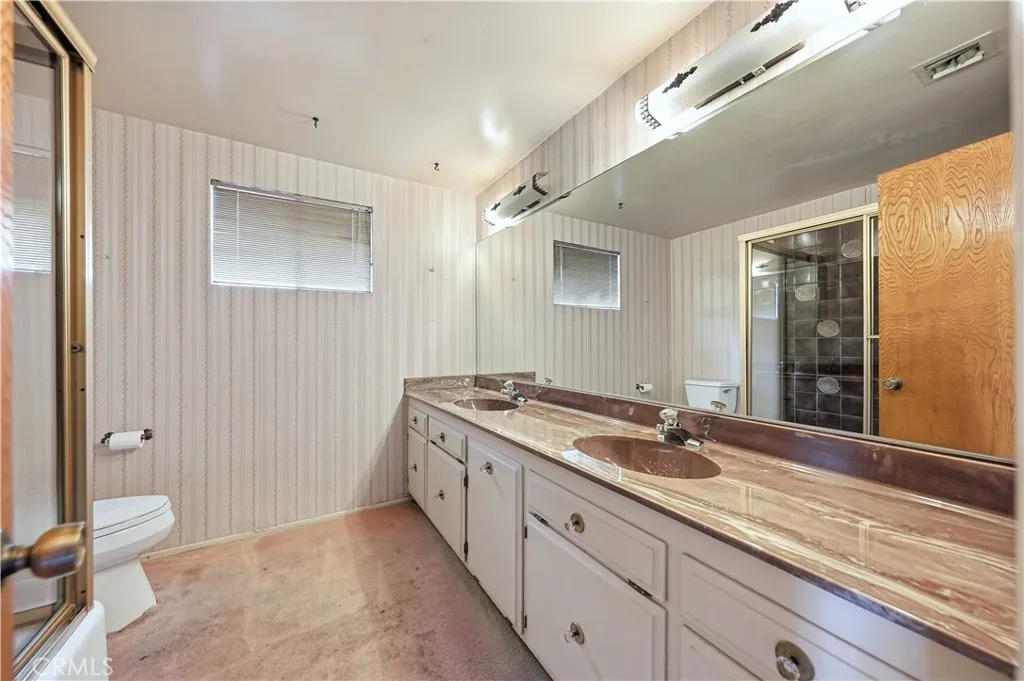569 N Barranca Avenue, Glendora, California 91741 home-pic-24