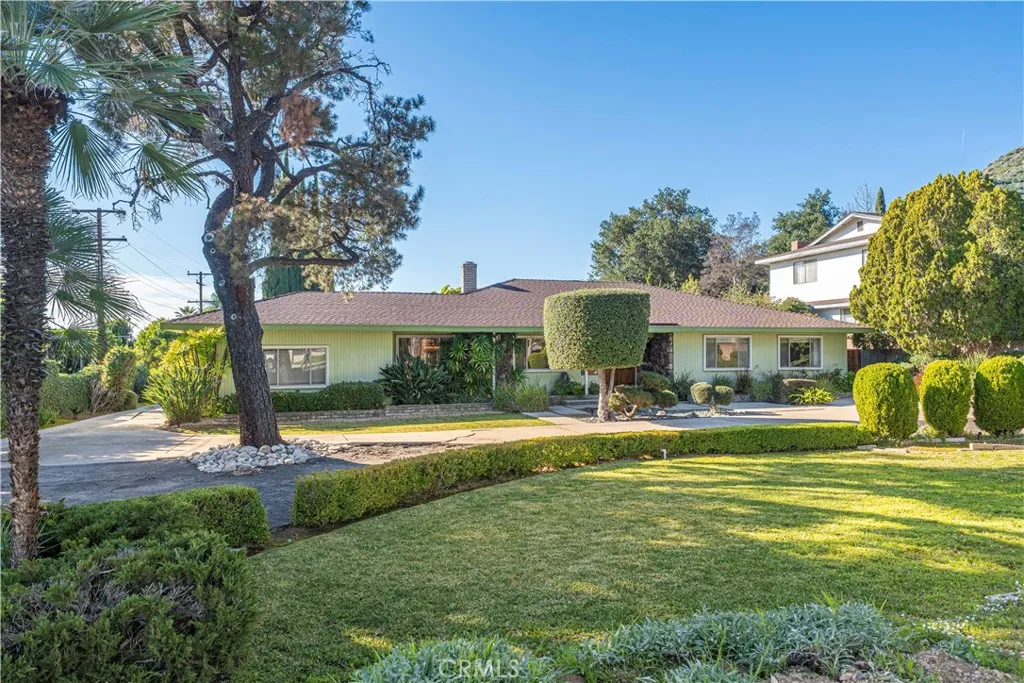 569 N Barranca Avenue, Glendora, California 91741 home-pic-2